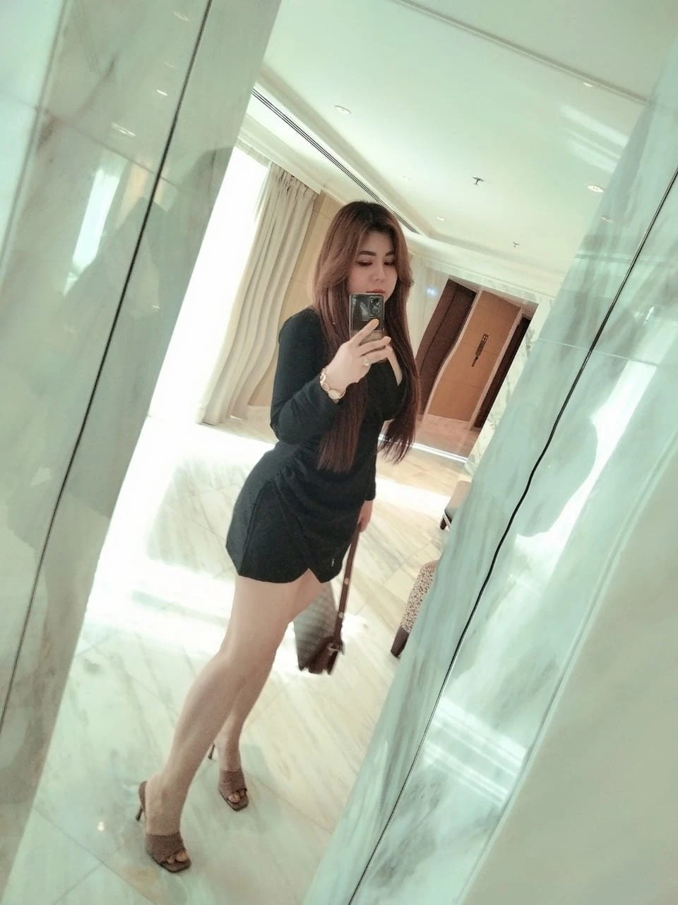 Susa – Filipino escort in New Delhi — 3 / 6