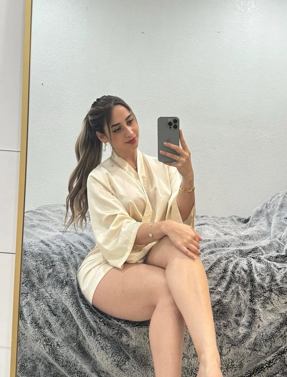 Low Price 100% Safe, and Service Girls – – escort in New Delhi — 2 / 5