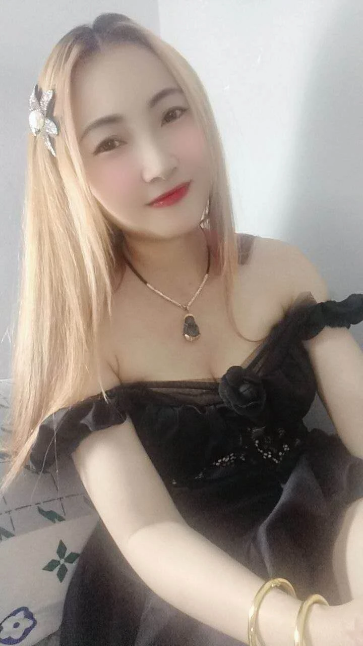 Kiki – Vietnamese escort in Hanoi — 6 / 8