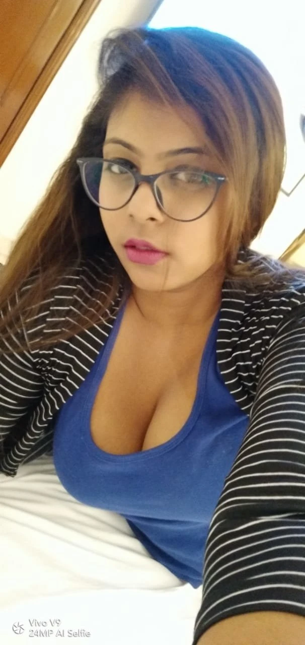 Janvi Jen – Indian escort in Navi Mumbai — 2 / 3