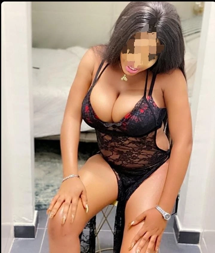 Wild petals orgasm (cam show) only... – Ethiopian escort in Mumbai — 2 / 9