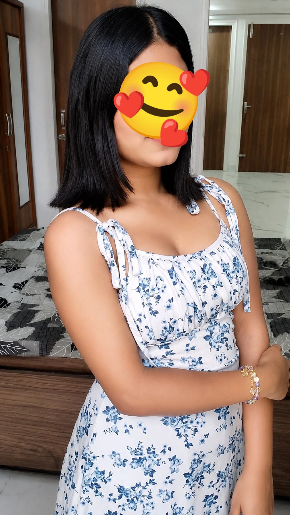Riya Singh – adult performer in Noida — 4 / 5
