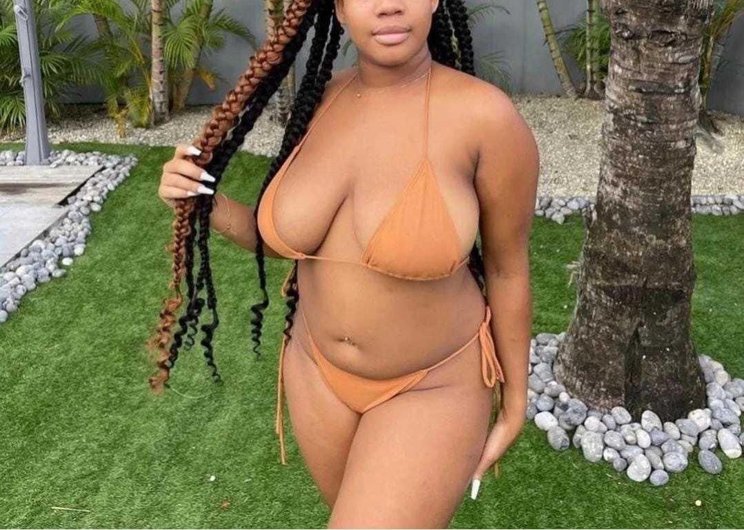 Fatou – Ivorian escort in Bamako — 3 / 4