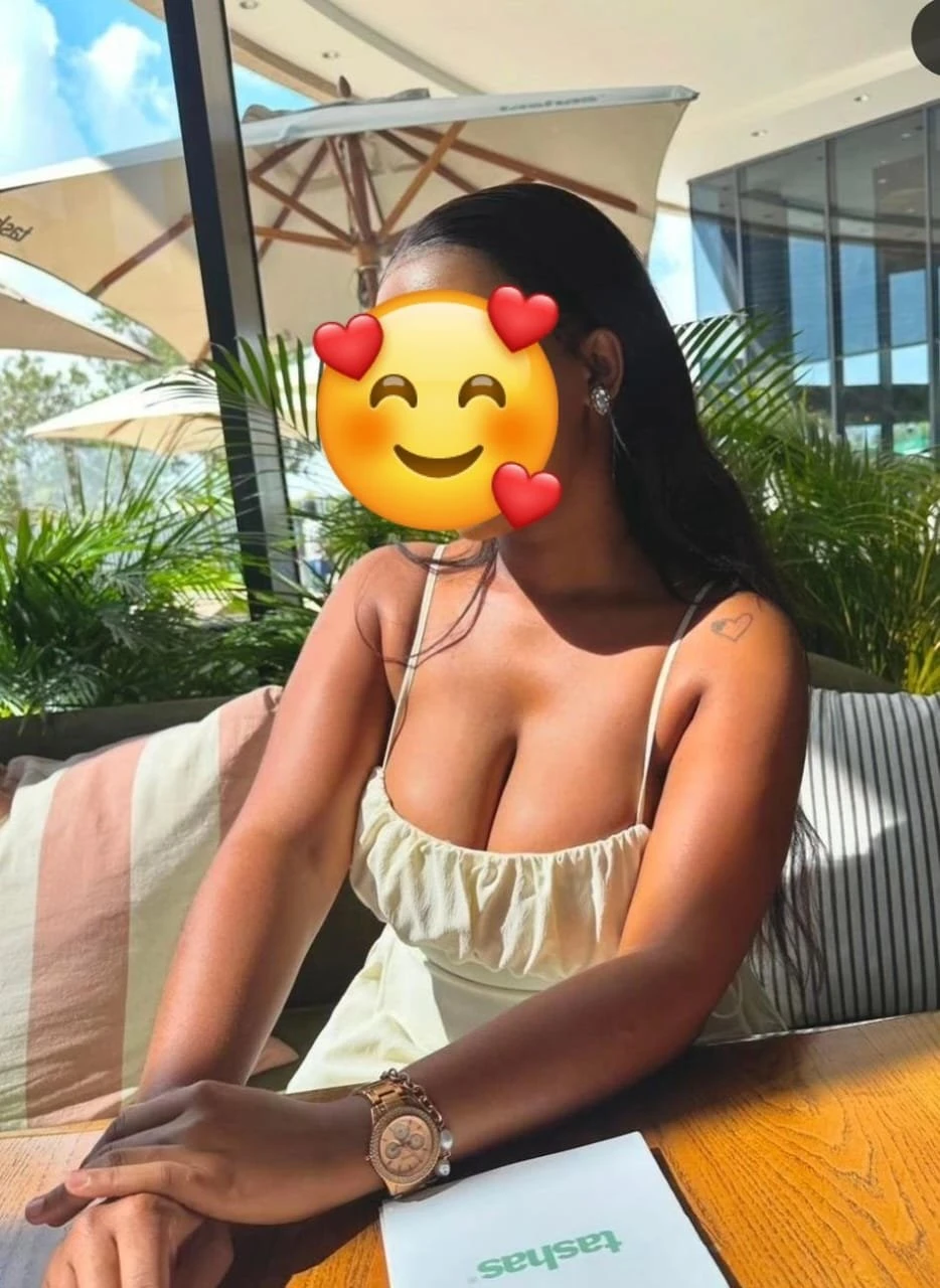 Hot Sexy African Girl – South African escort in Hyderabad — 3 / 5