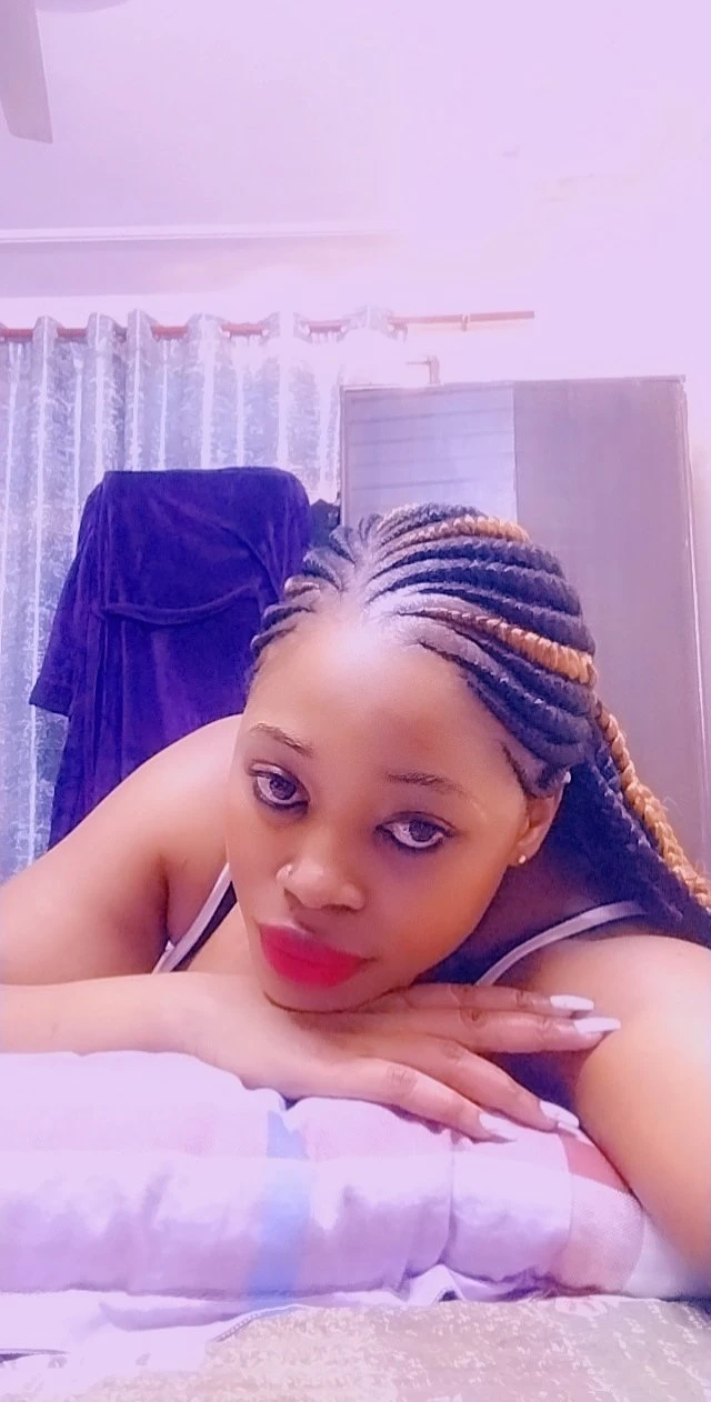 Barbie – South African escort in New Delhi — 2 / 5