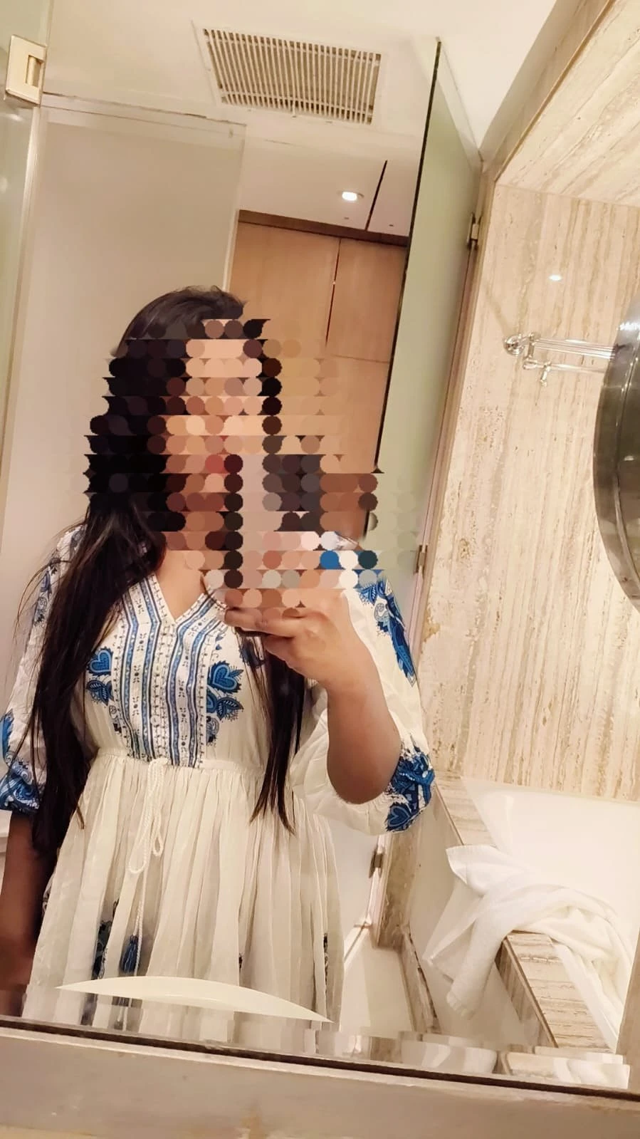 Anamika Lee – Indian escort in Mumbai — 3 / 5