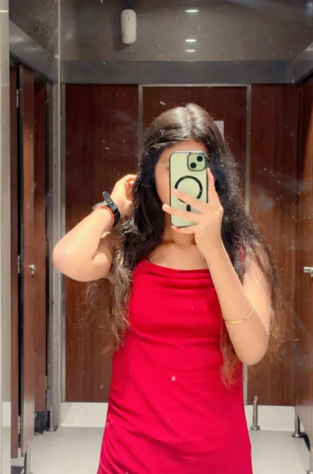 Riya – Canadian escort in Pune — 3 / 5