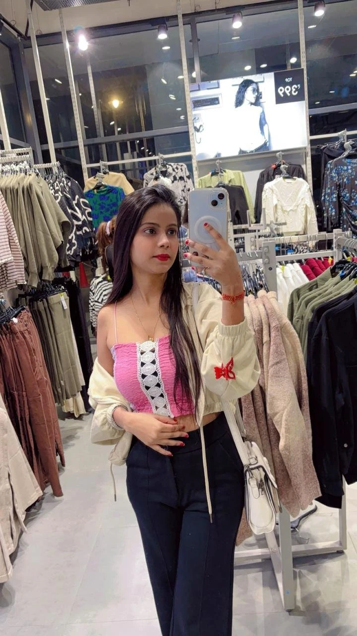 Diya Patel – Indian escort in Pune — 3 / 4