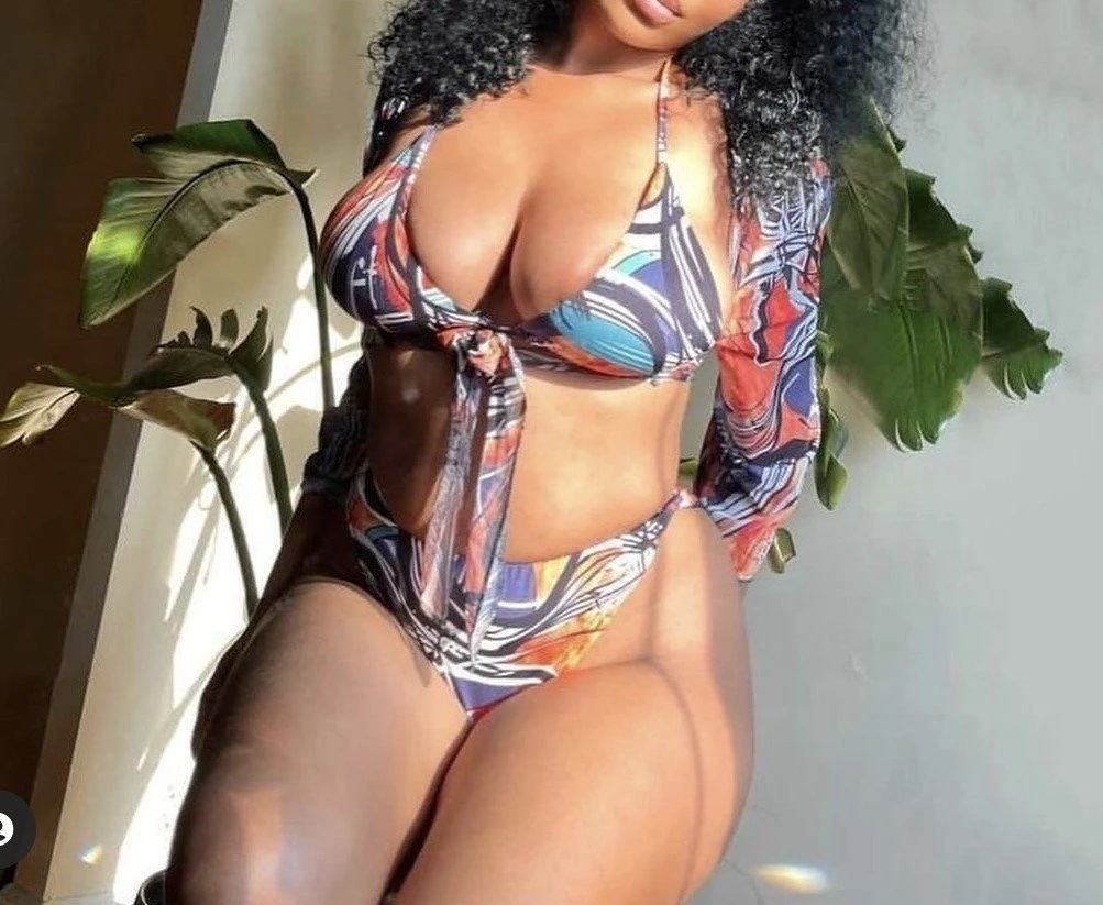 Fatima – Cape Verdean escort in Bamako — 2 / 5