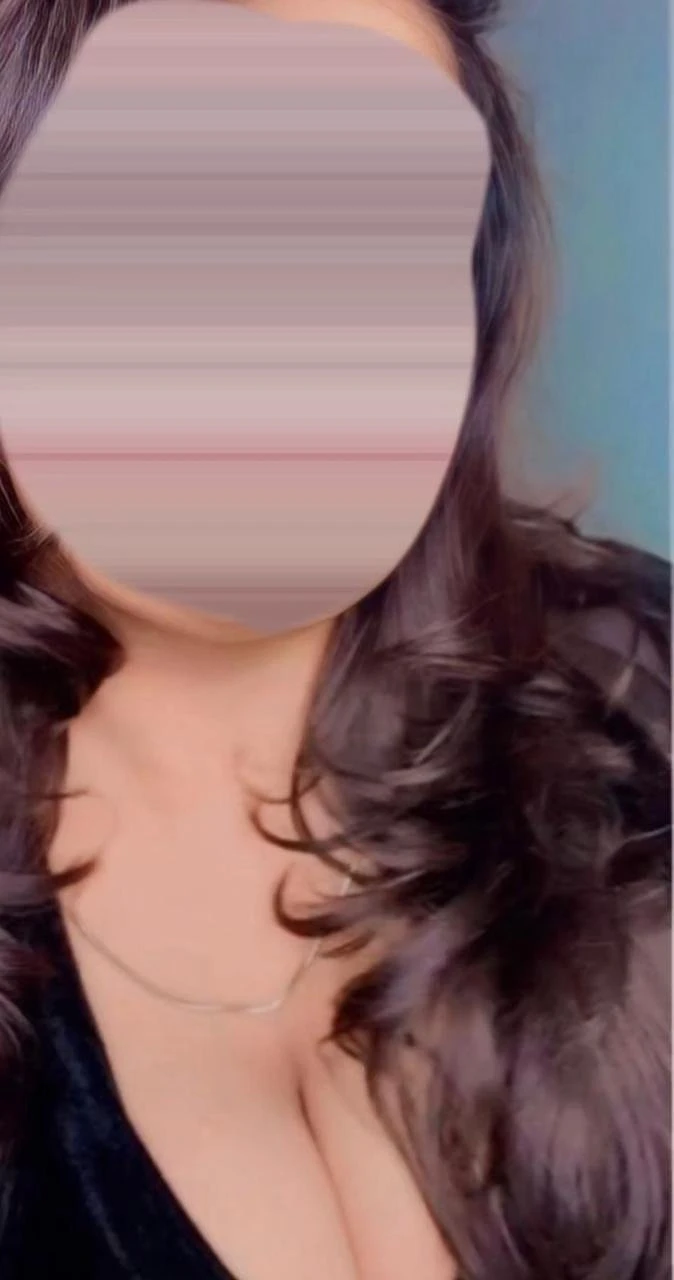Big Melons Queen (Tamil CAM SHOW ONLY) – Indian escort in Chennai — 6 / 7