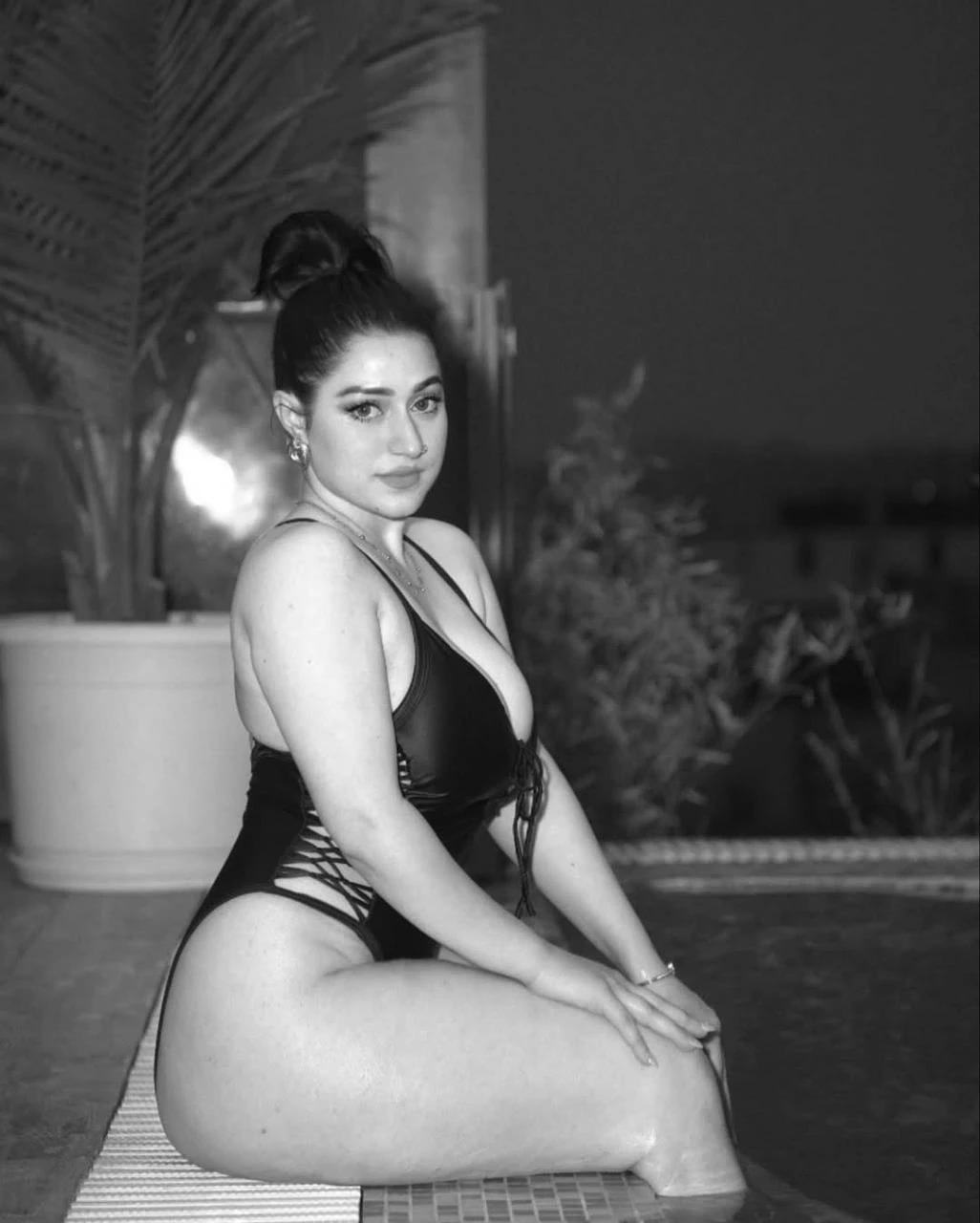 Devanshi Escort – Indian escort in Rajpipla — 2 / 4