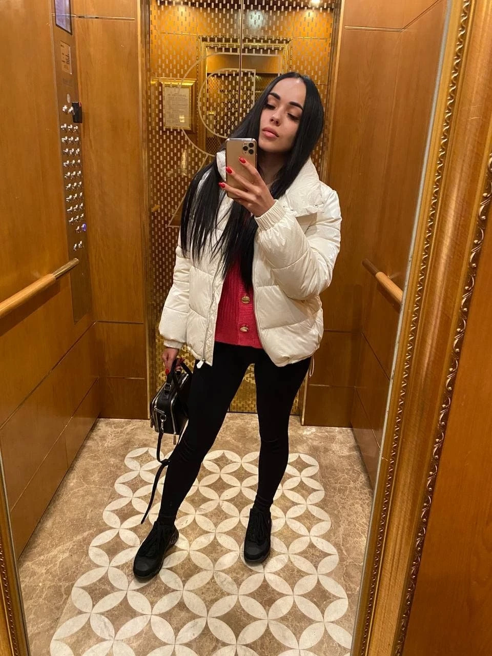 Dasha – Ukrainian escort in Kiev — 3 / 5