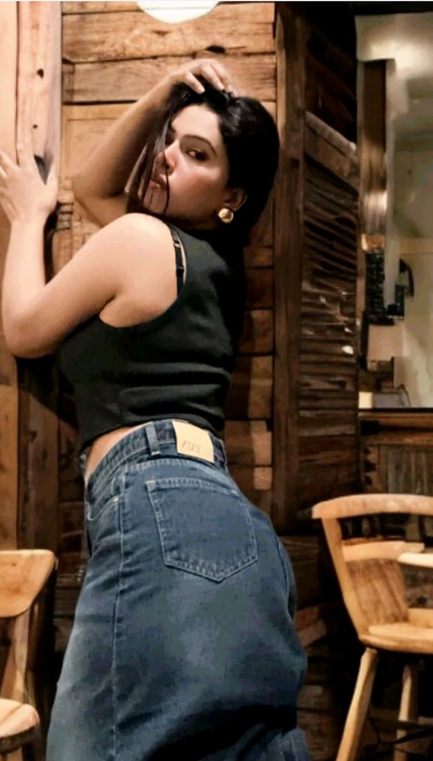 High Profile Escort Service 24/7 – Indian escort in Pune — 2 / 3