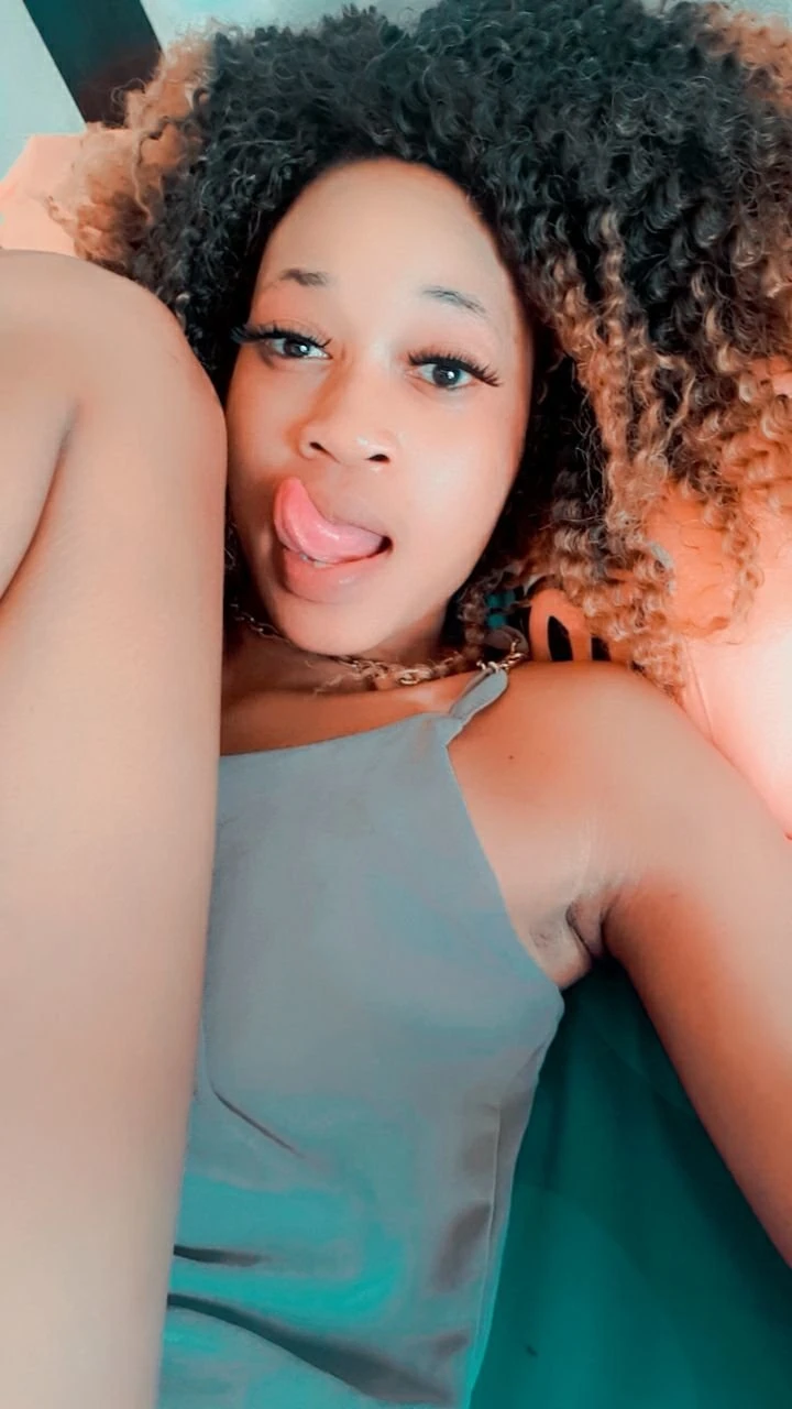 Pinky – Kenyan escort in New Delhi — 2 / 7