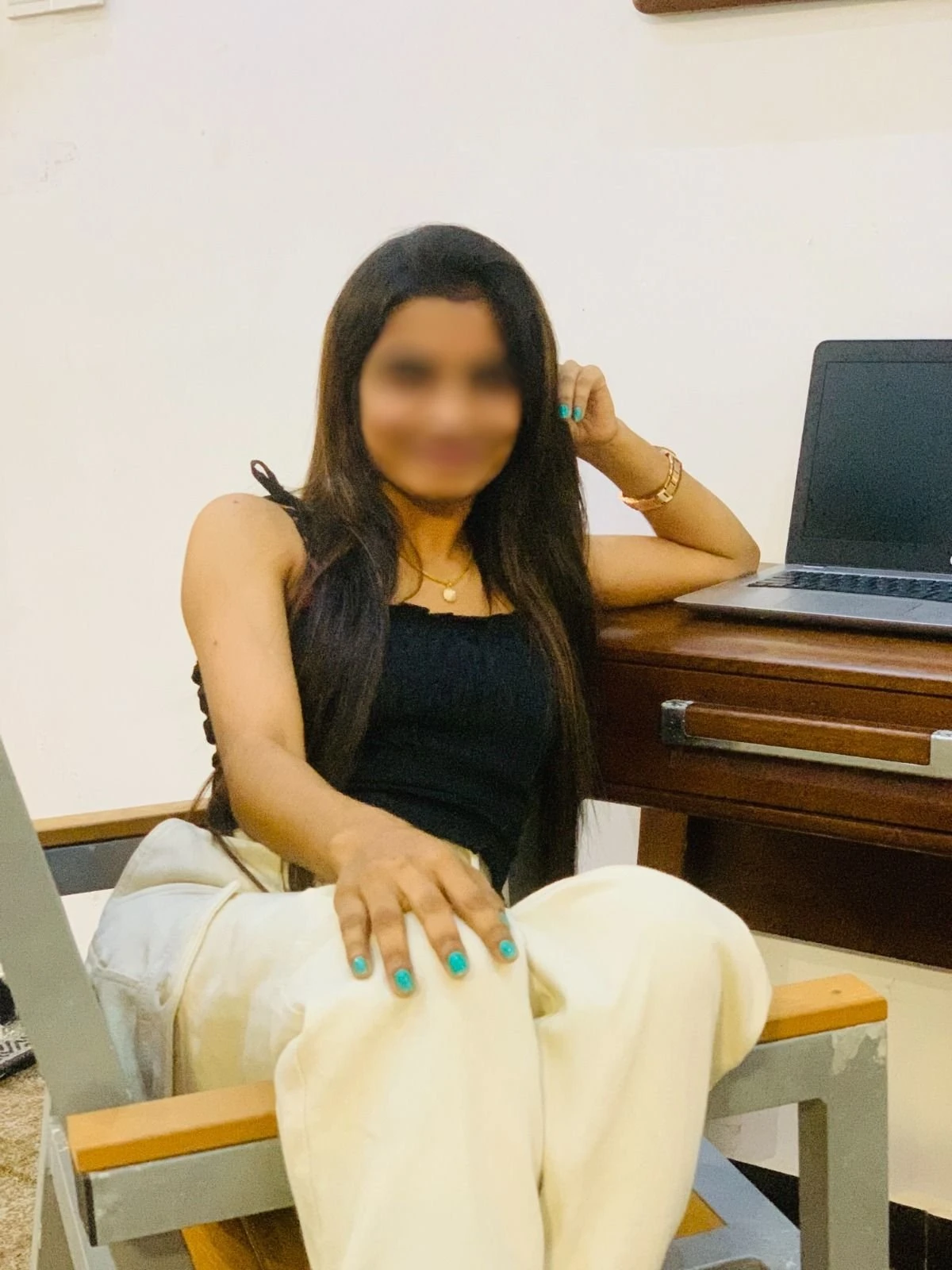 Elsa2003 – Sri Lankan escort in Colombo — 4 / 6