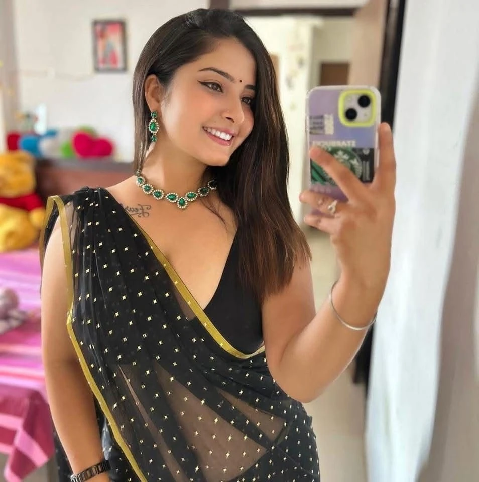 🧿 HELLO GUYS MY NAME IS JOSHNA LIVE NI – Indian escort in Kochi — 3 / 4