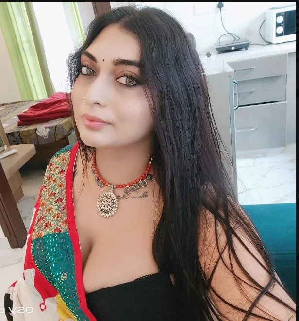 Busty 🦚BongAlina🥀 only for Erotic cam – Indian escort in Mumbai — 11 / 26