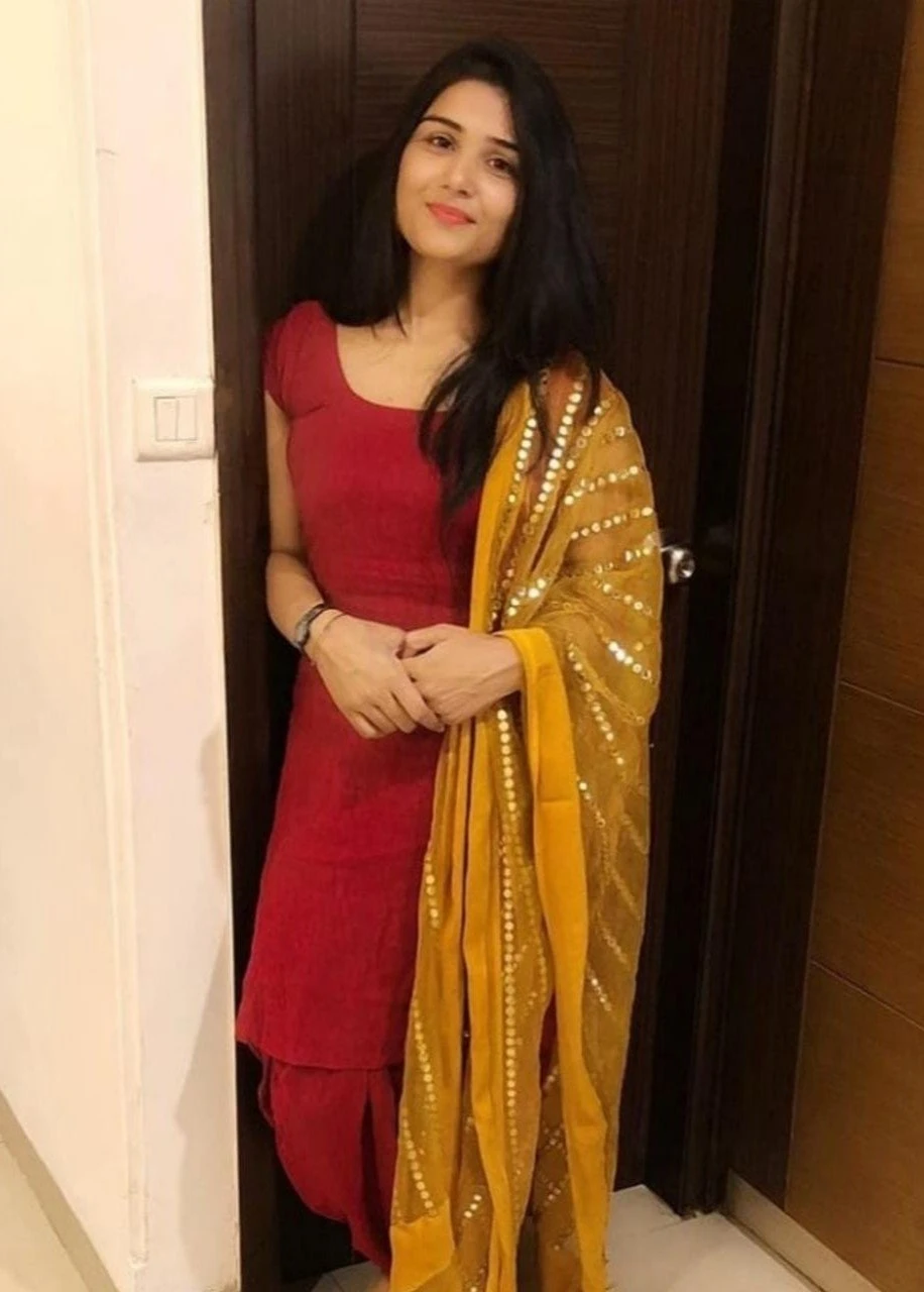 Shivani all pune available – Indian escort in Pune — 2 / 5