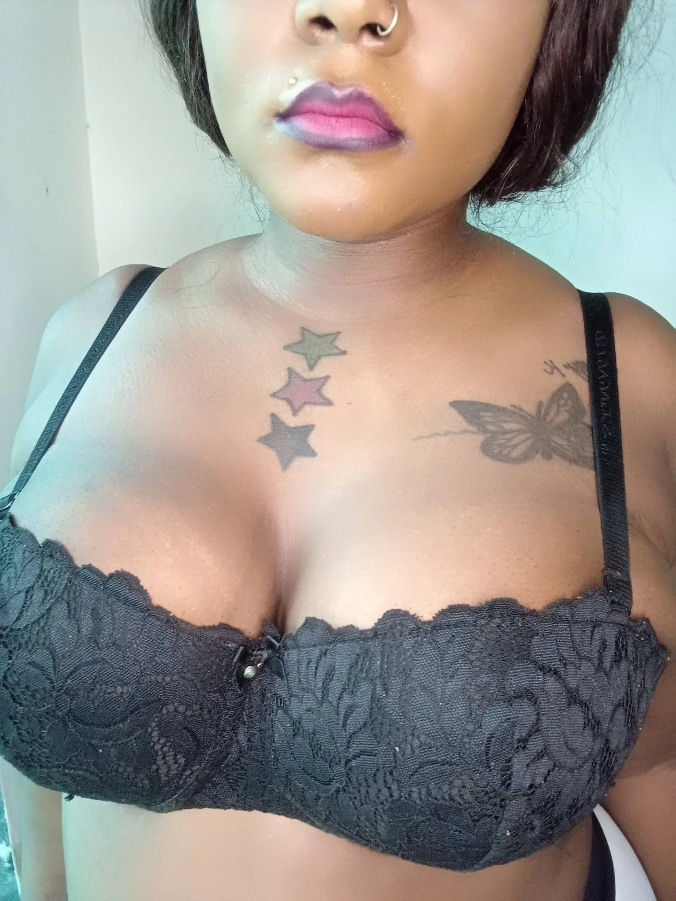 Pretty – Central African escort in Navi Mumbai — 2 / 4