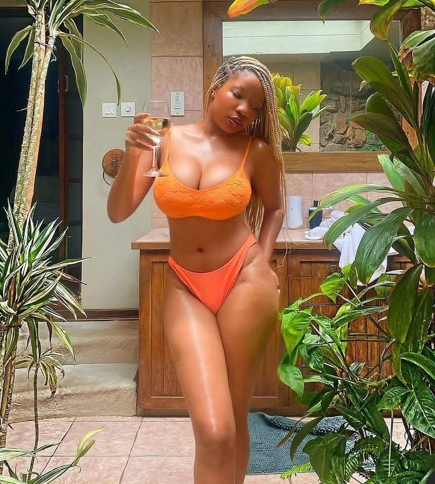 The Sexy Ebony Ritah Rolls in Town – escort in Visakhapatnam — 5 / 6