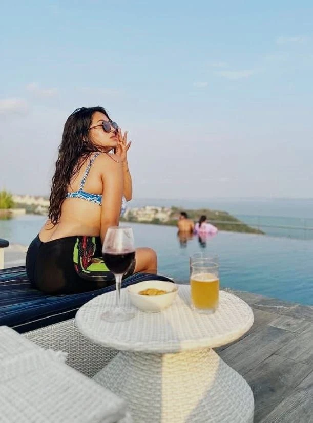 High Profile Genuine Escorts Darect Pymt – Indian escort in Pune — 4 / 5