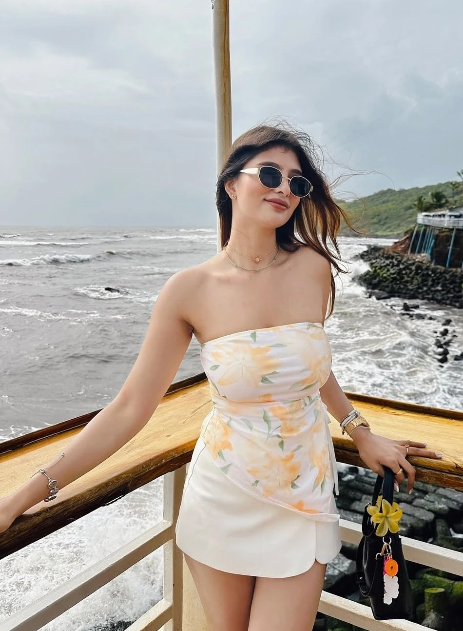 Yashika – Indian escort in Pondicherry — 4 / 5