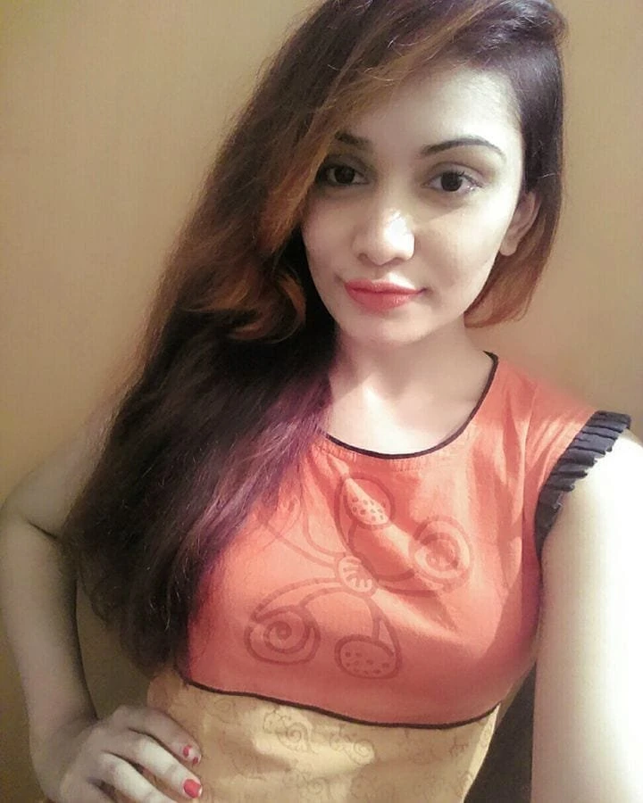 Noor Butt – Pakistani escort in Karāchi — 9 / 13