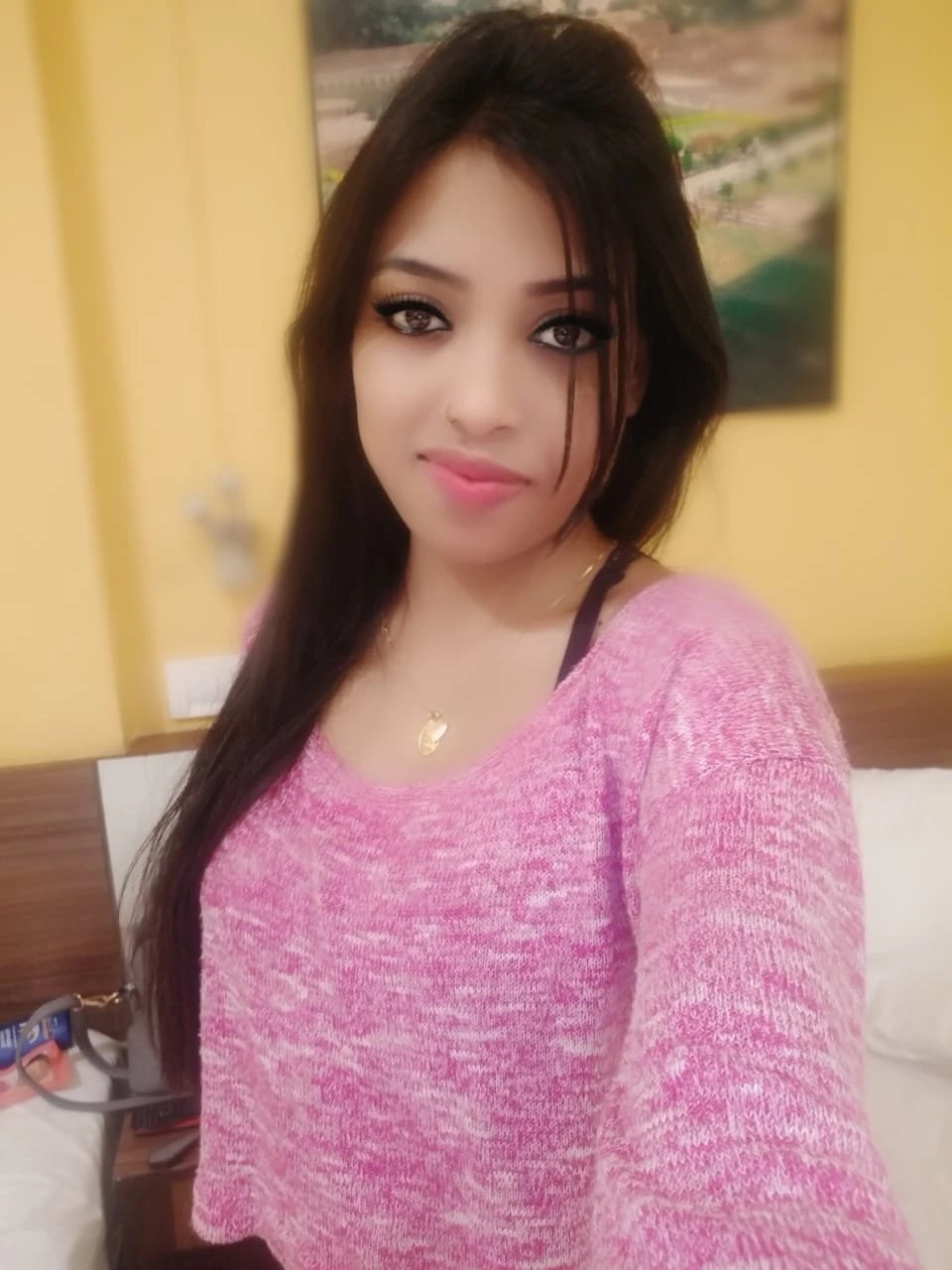 Yogita Singh – Indian escort in Mumbai — 2 / 4