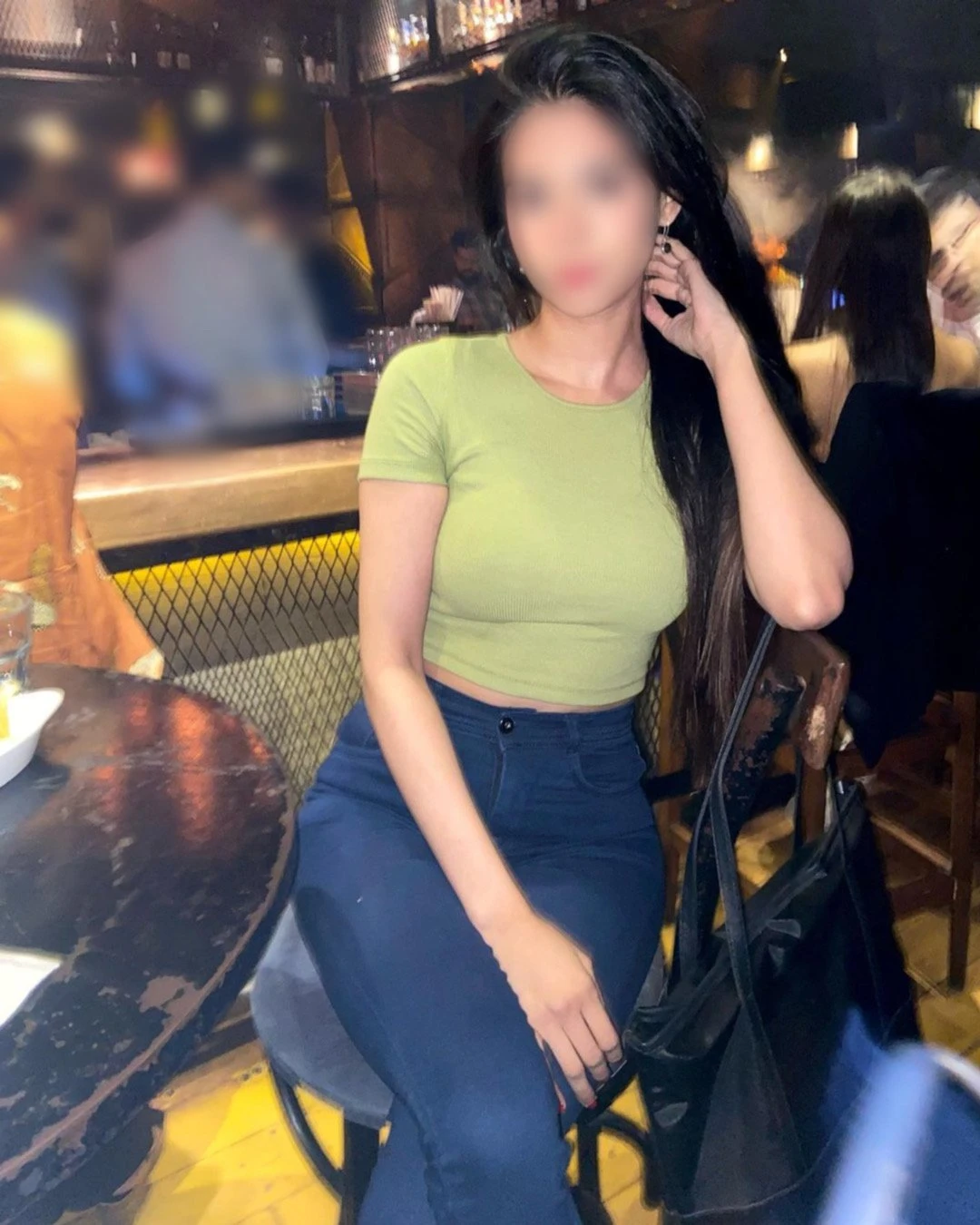 Siya Desai – Indian escort in Mumbai — 2 / 5