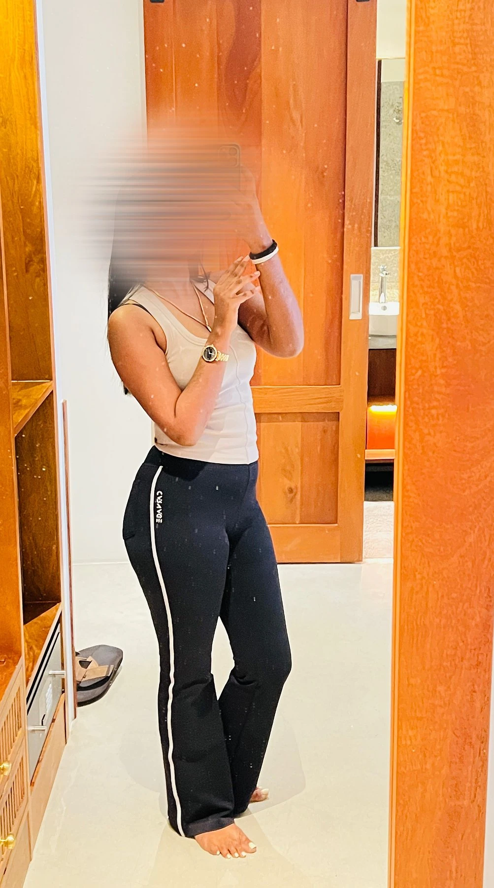 Malki Gfe – Sri Lankan adult performer in Colombo — 5 / 12