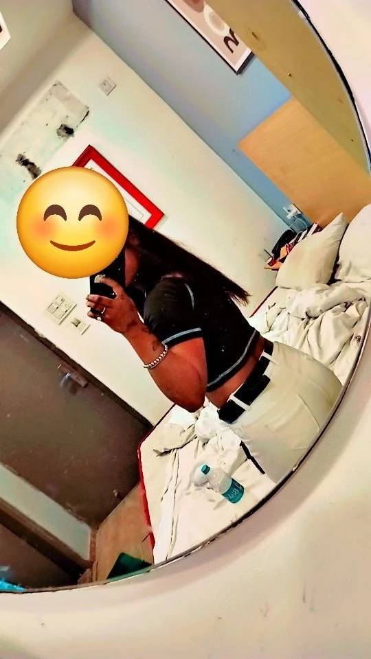 Dimple – escort in New Delhi — 4 / 9