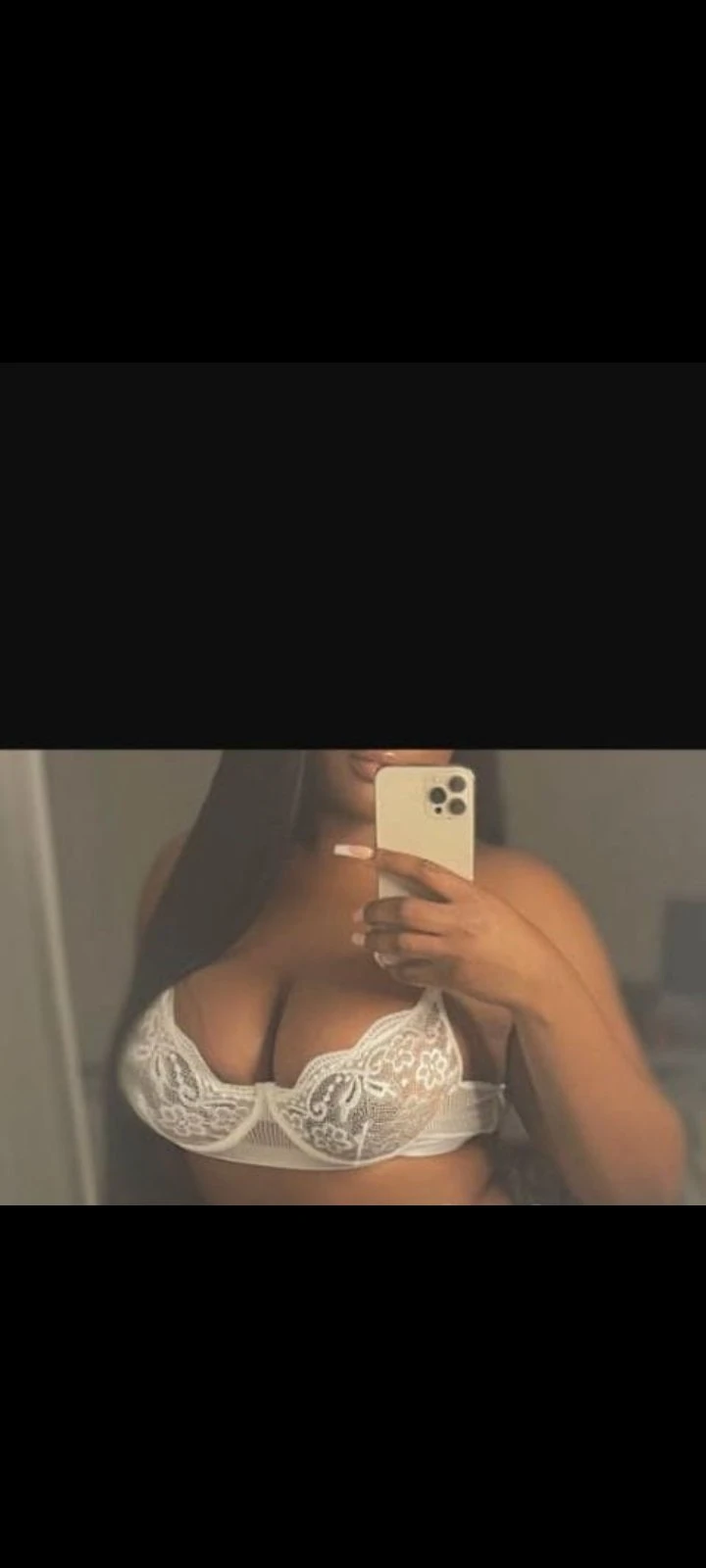 Alyza – Gabonese escort in Varanasi — 5 / 6