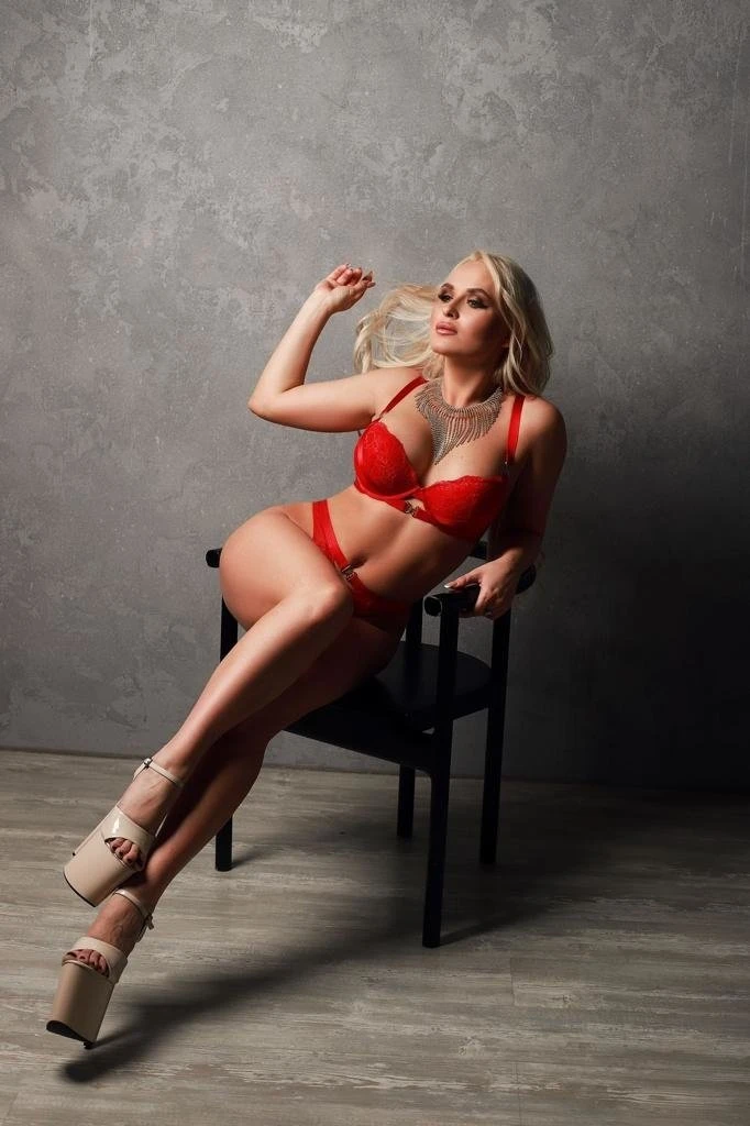 ZBarbie – Russian escort in Beirut — 7 / 11