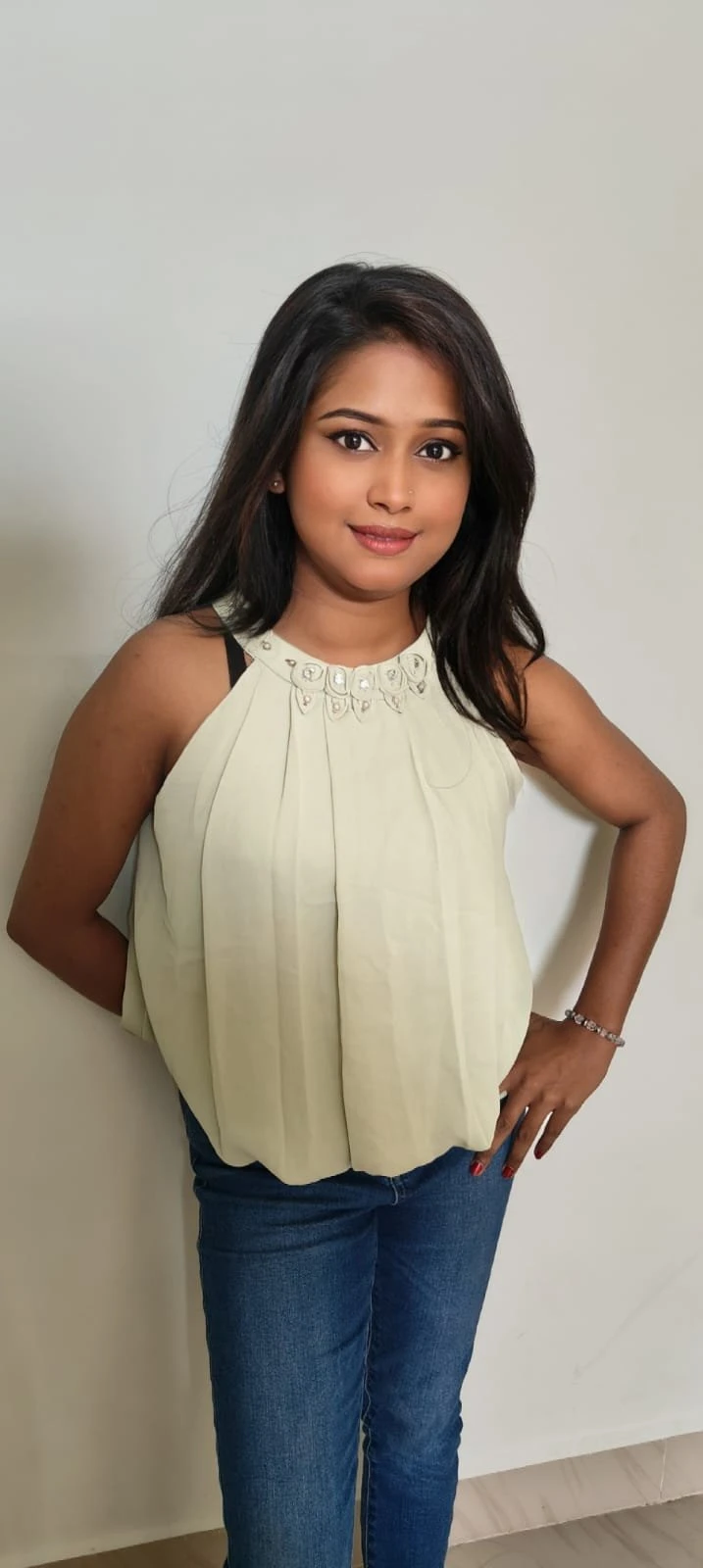 Shemale escorts College Girl for Sex – Indian escort in Hyderabad — 2 / 3