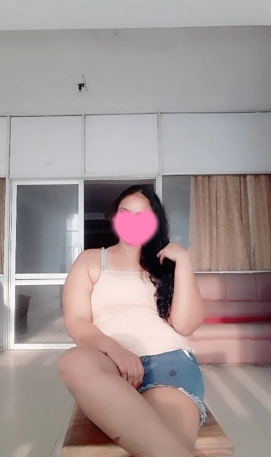Sexy Figure Chubby Girl Reshma – Sri Lankan escort in Colombo — 2 / 9