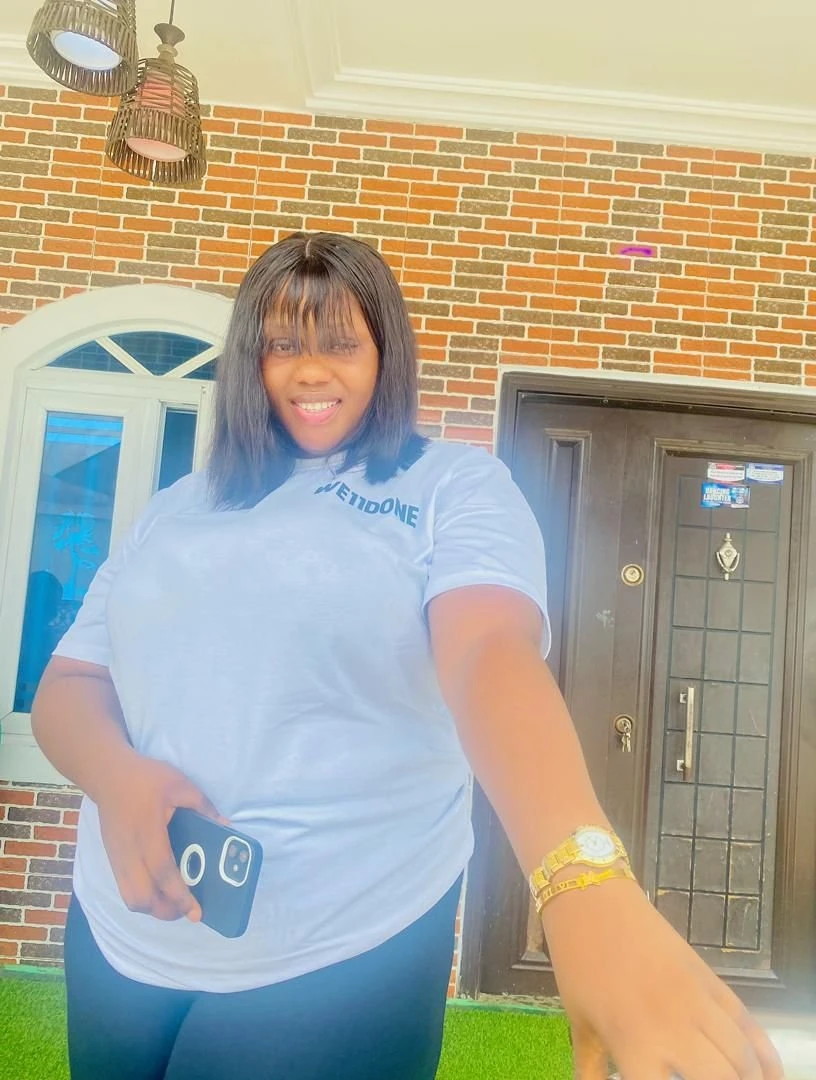 Bianca – Ugandan escort in Abidjan — 4 / 6