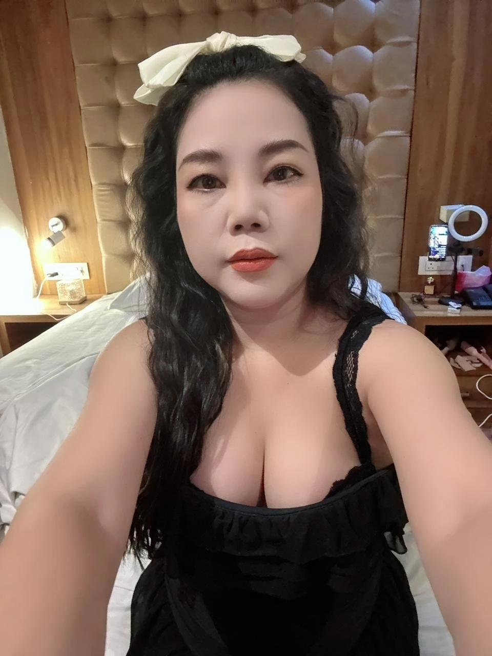 REAL MEET, full service – Malaysian escort in Mumbai — 15 / 17