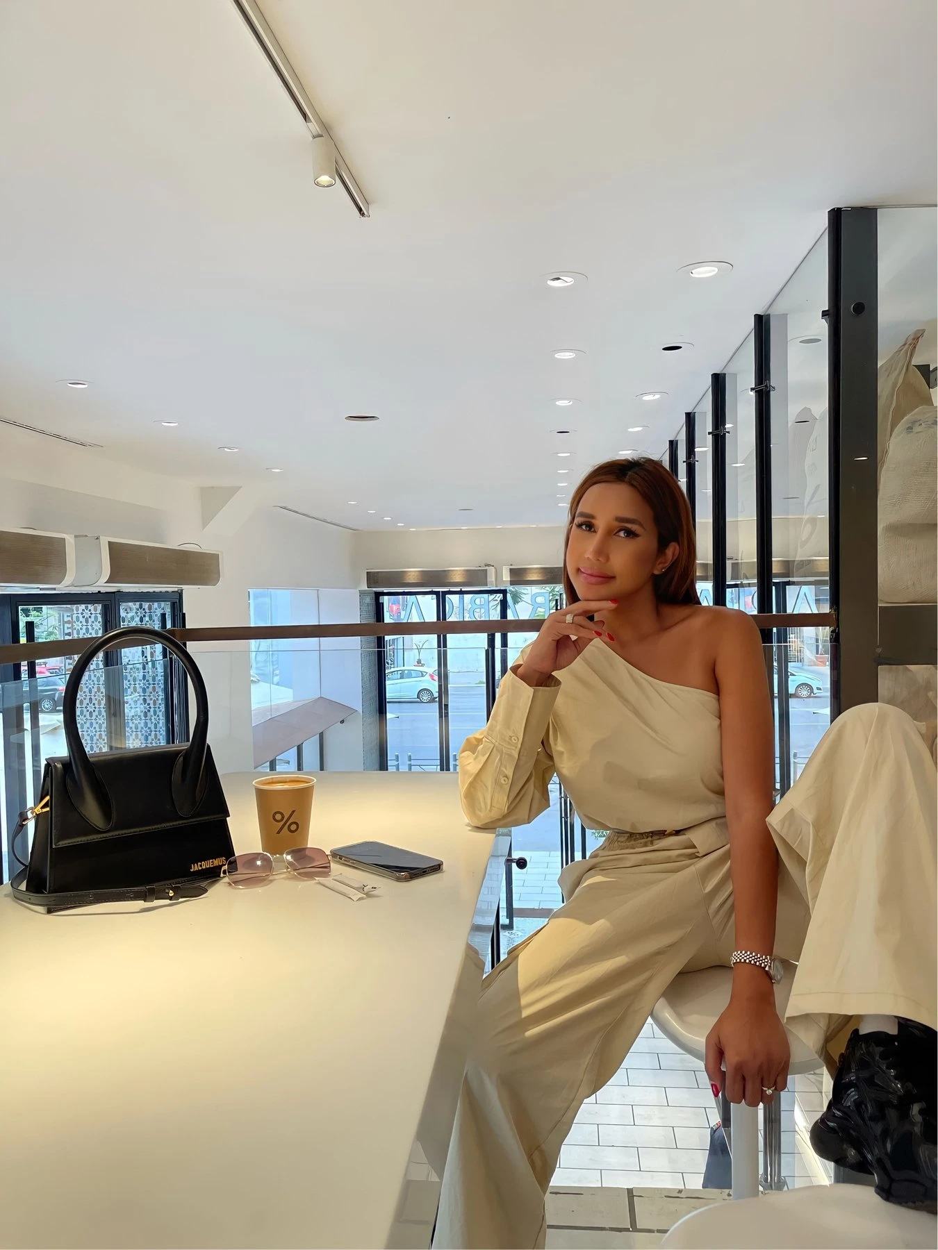 CLASSY AMELIA – Spanish escort in Macao — 10 / 25