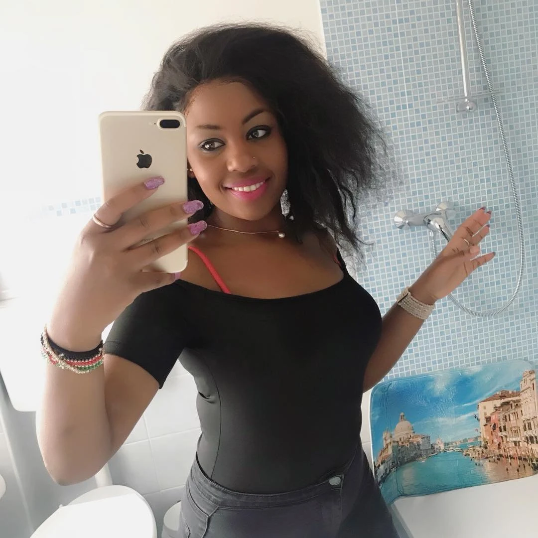 Mimy – Rwandan escort in New Delhi — 2 / 3