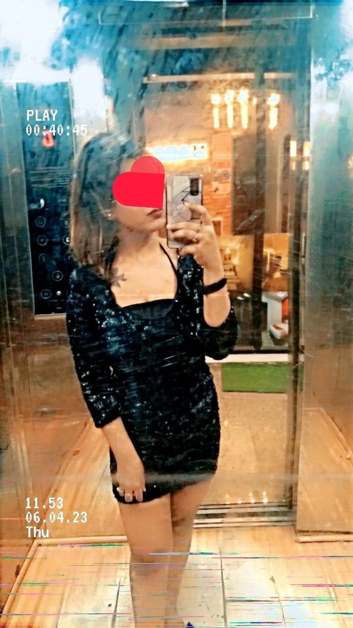 Tannu real meet and Cam Queen – Indian escort in New Delhi — 8 / 16
