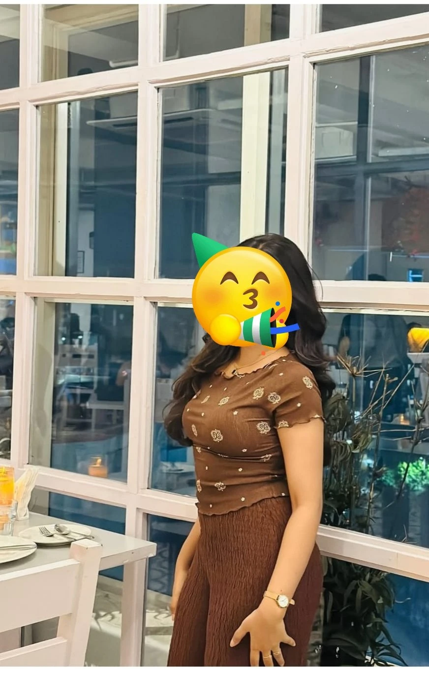 Charu – Indian escort in Mumbai — 1 / 8