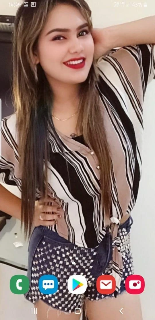 Ruchi Singh – Indian escort in Mumbai — 3 / 4