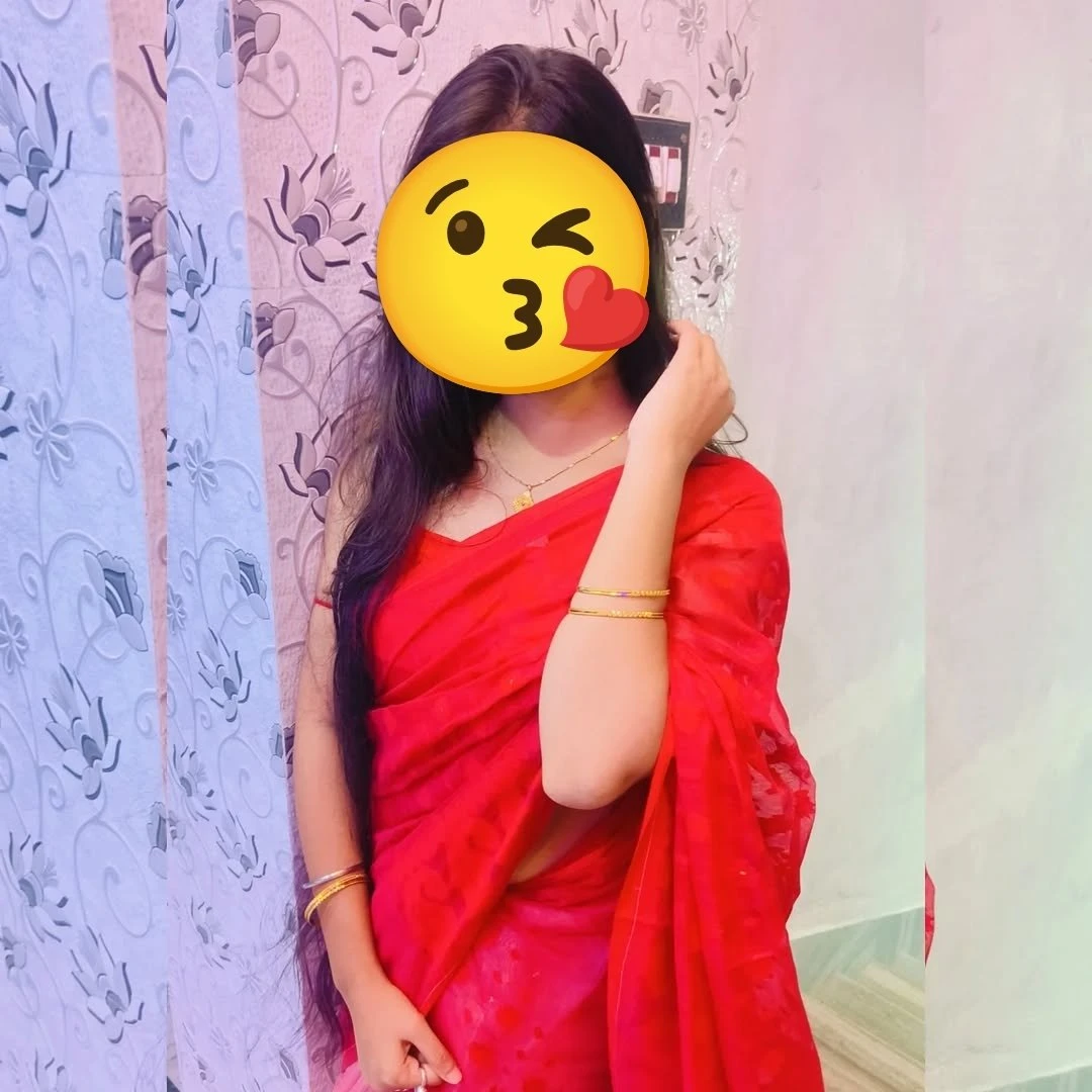 cam"show sex chet – Indian escort in Noida — 4 / 5