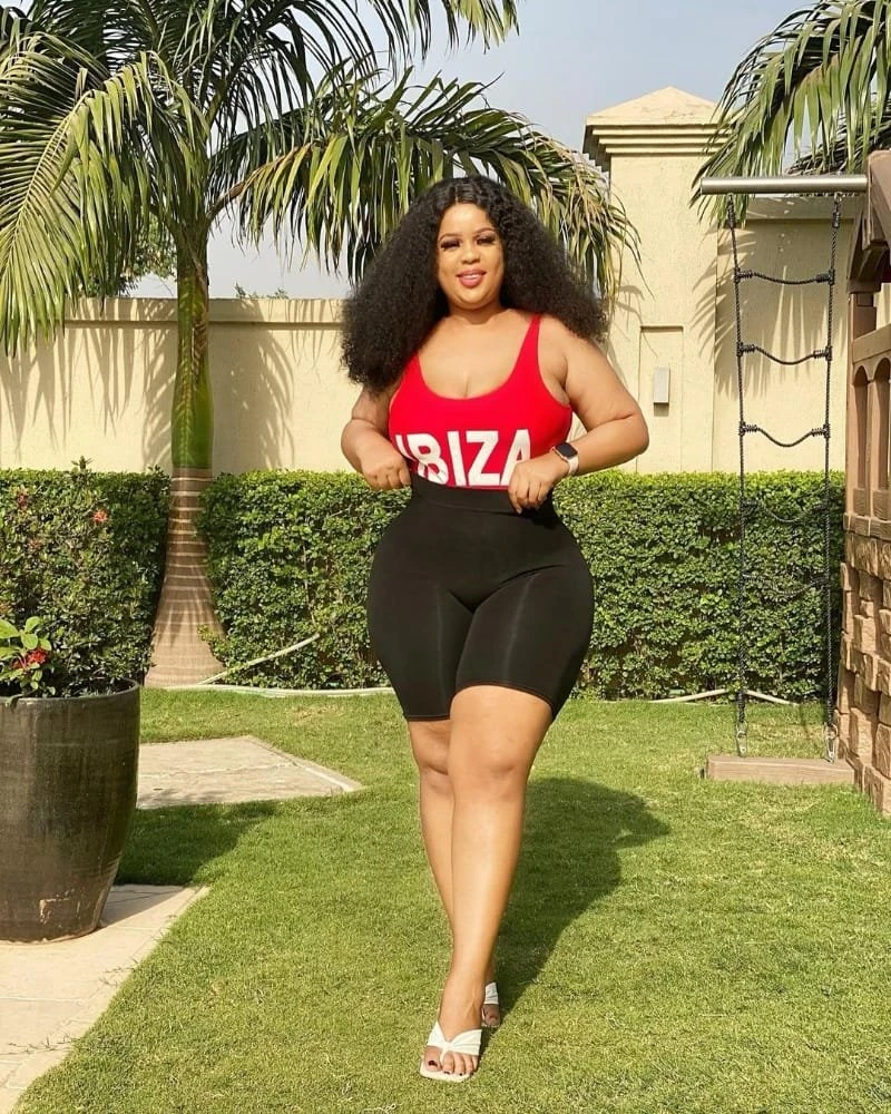 Sexysuzzy – Rwandan escort in Beirut — 3 / 4