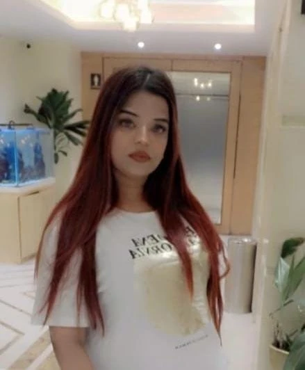 Model Taniya – Indian escort in Mumbai — 3 / 5