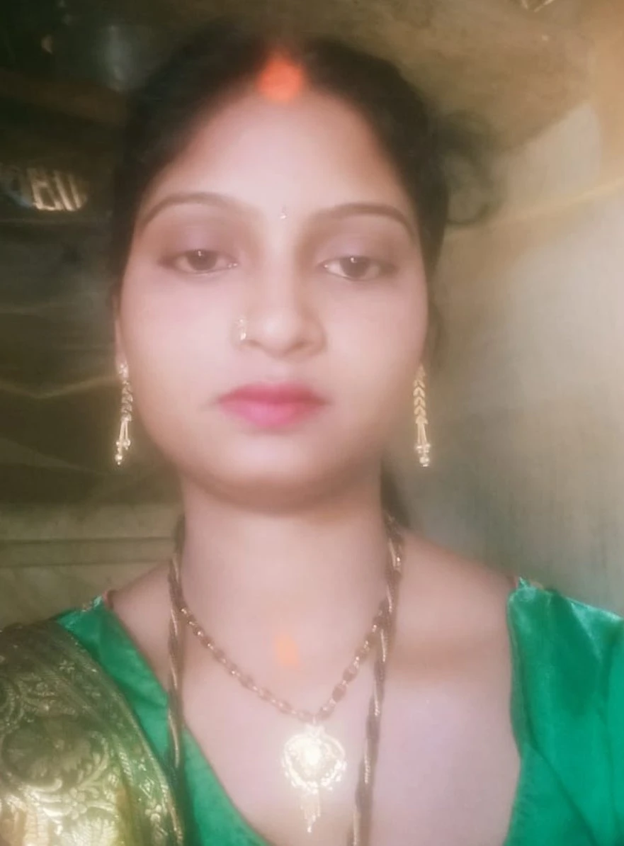 Radhika – Indian escort in Mumbai — 1 / 2