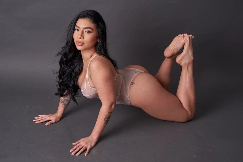 Eva – Peruvian escort in Beirut — 3 / 7