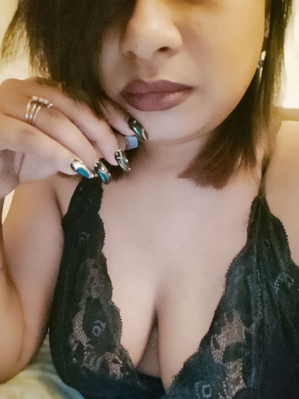 Pooja – Indian escort in Noida — 3 / 4