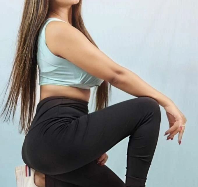 Zoya – Indian escort in New Delhi — 10 / 14