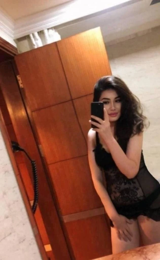 Nisha – Indian escort in Mumbai — 12 / 18